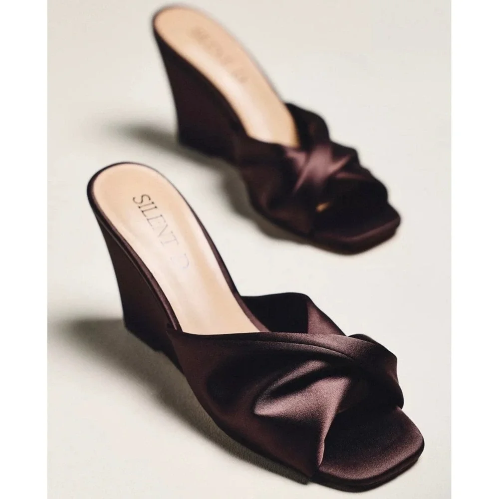 Silent D Katia Wedge Satin Twist Sandals Square Open Toe Chocolate Brown‎ 37 / 7